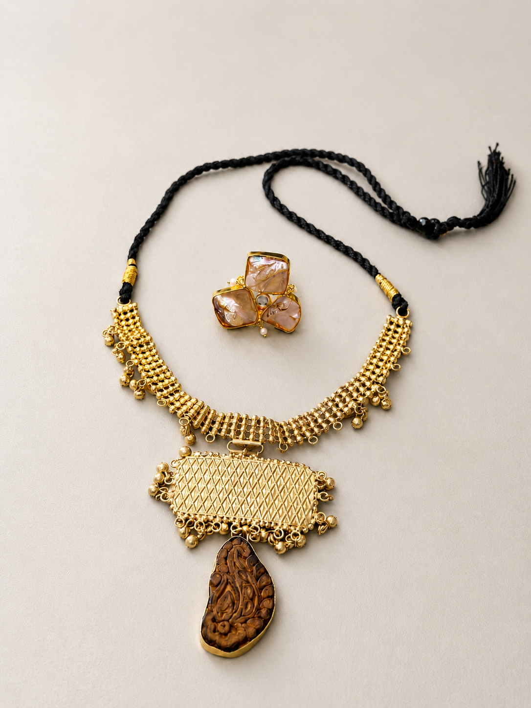 Vanika Brass Haar