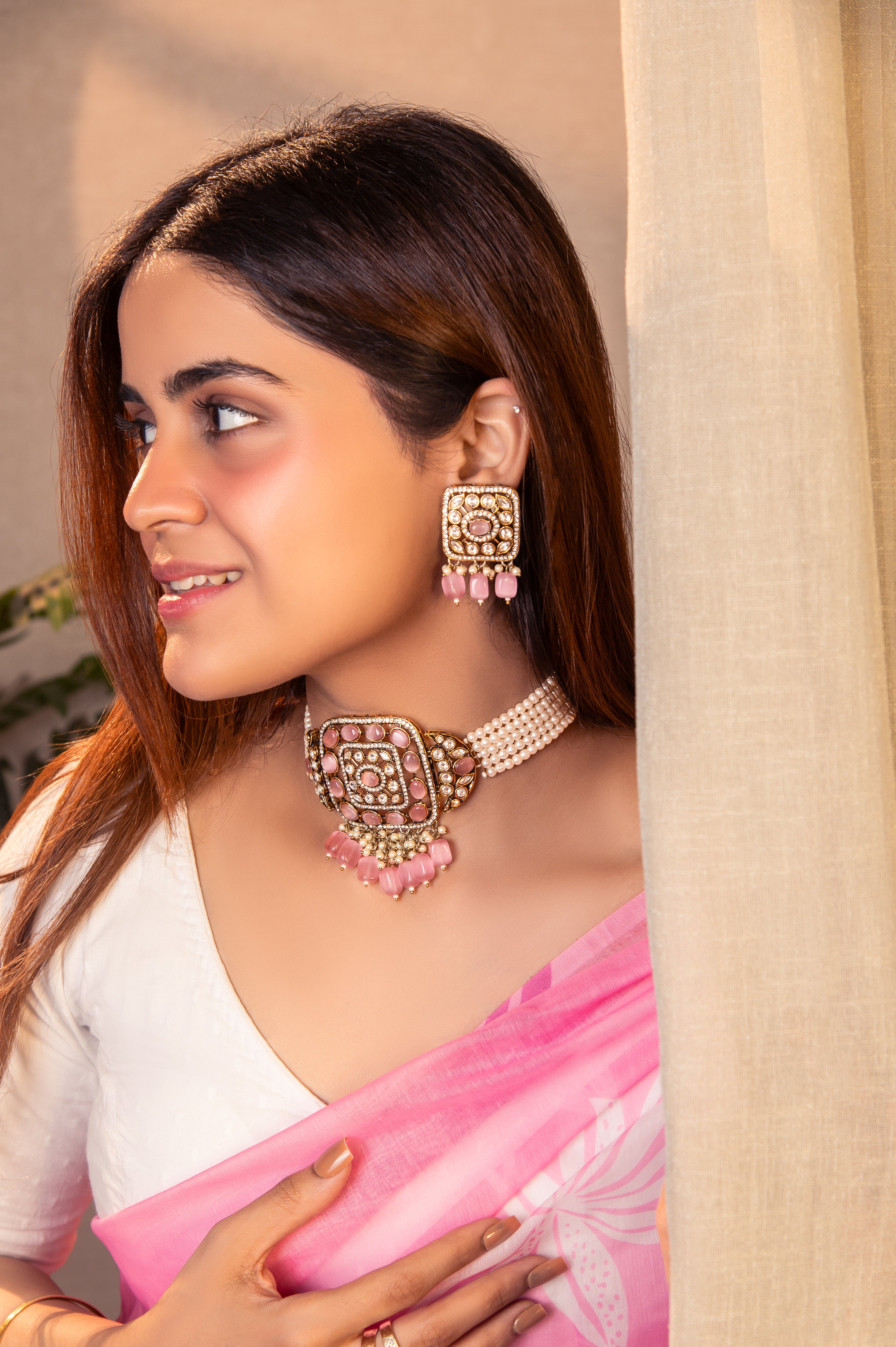Gulabi Moissanite Choker